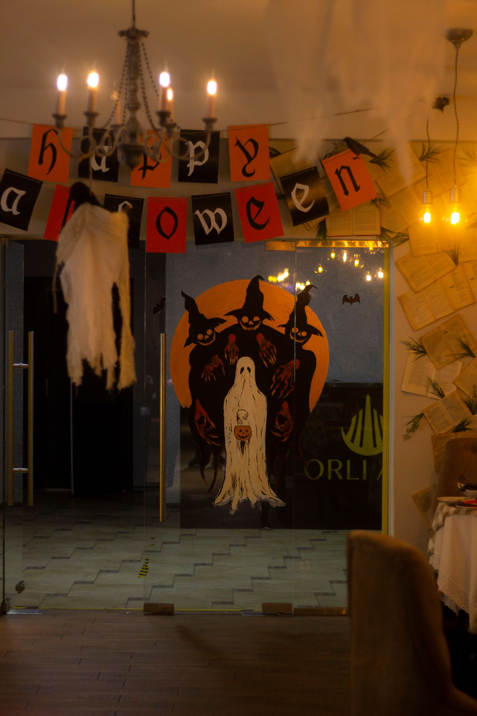 Real-life reusable Halloween decorations buying scenario